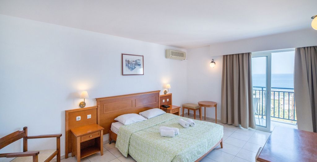Semiramis Village Hotel 4*