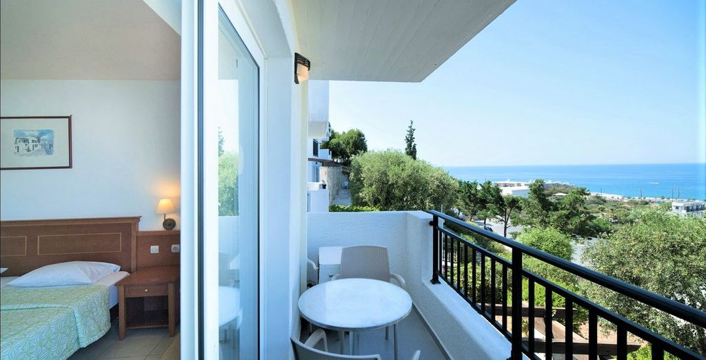 Semiramis Village Hotel 4*