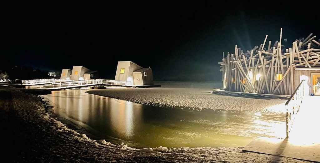 Tour di 5 notti tra paesaggi meravigliosi e posti unici sull'acqua