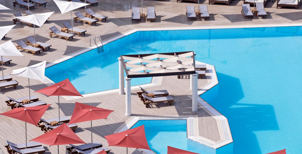 Dolce Attica Riviera 5*