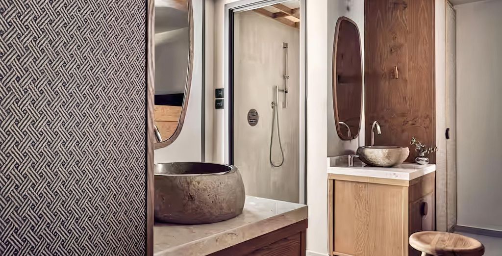 The Royal Senses Resort & Spa, Curio Collection by Hilton 5*