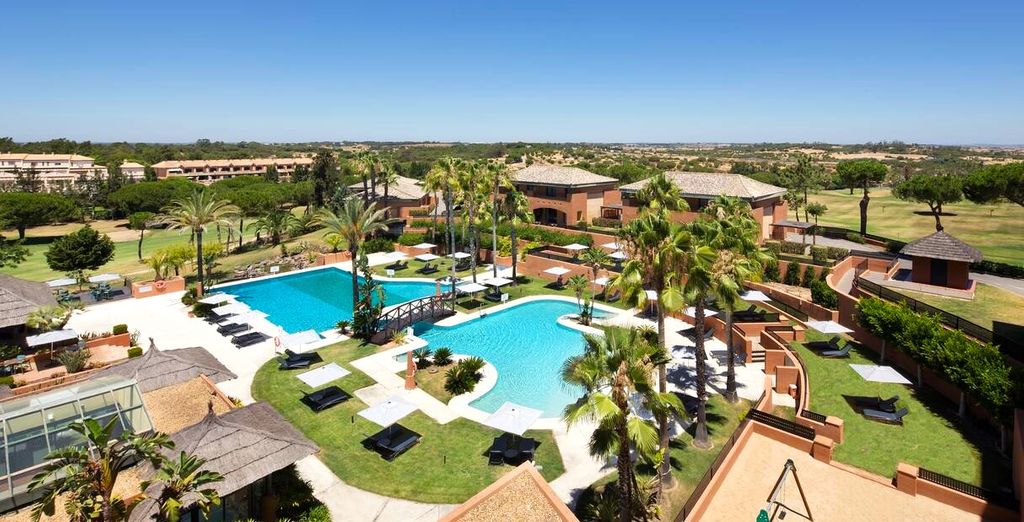 DoubleTree by Hilton Islantilla Beach Golf Resort 4*