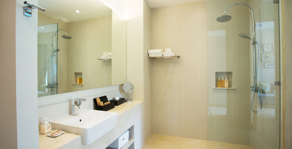 Combinato The Charm Resort Phuket 4*, Koh Yao Yai Village - SHA Extra Plus 4* e Mai Holiday by Mai Khao Lak 5*