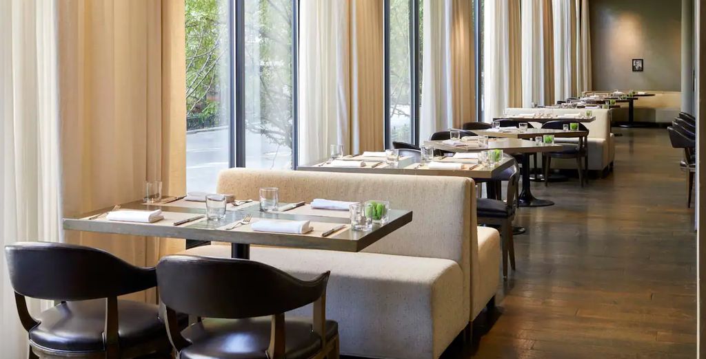 Ambassador Chicago - JDV by Hyatt 4*