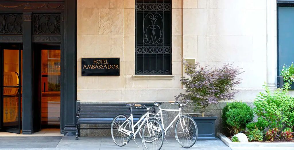 Ambassador Chicago - JDV by Hyatt 4*