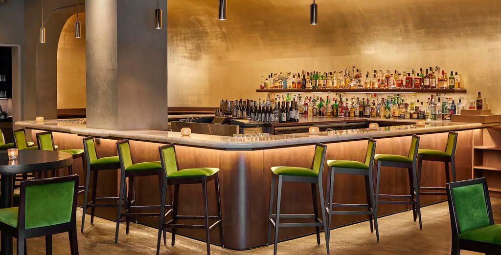Ambassador Chicago - JDV by Hyatt 4*