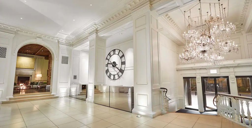 Ambassador Chicago - JDV by Hyatt 4*