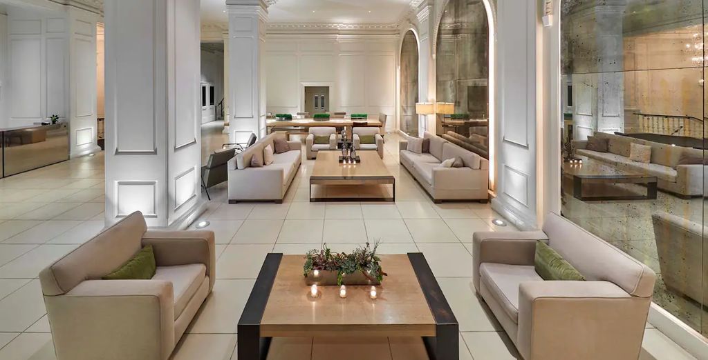 Ambassador Chicago - JDV by Hyatt 4*