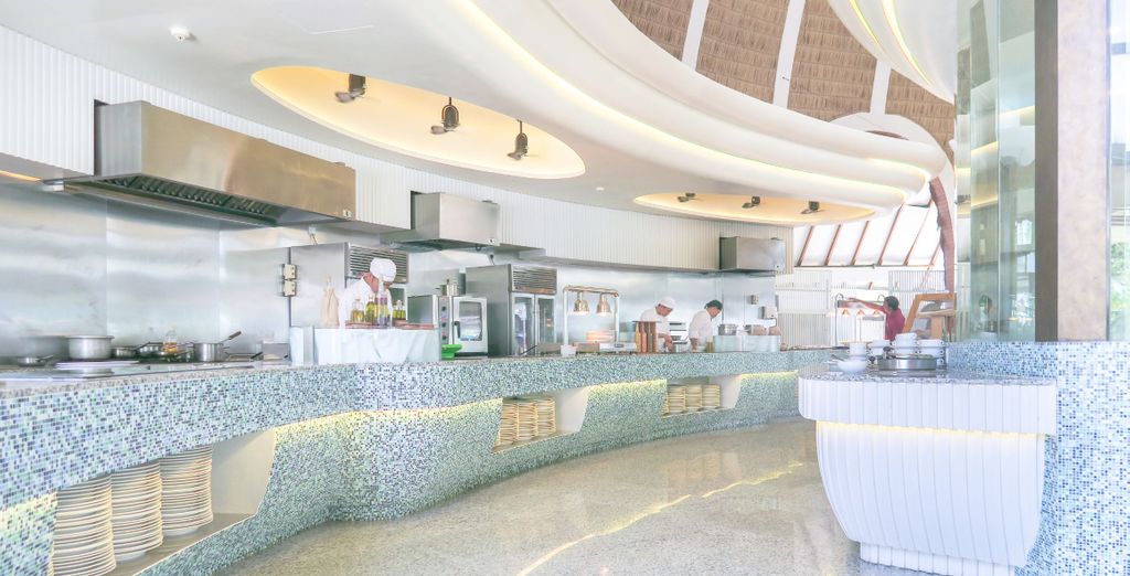 Holiday Inn Resort Kandooma Maldives 4*