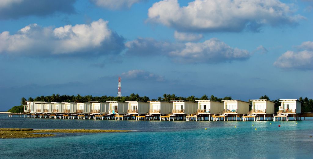 Holiday Inn Resort Kandooma Maldives 4*