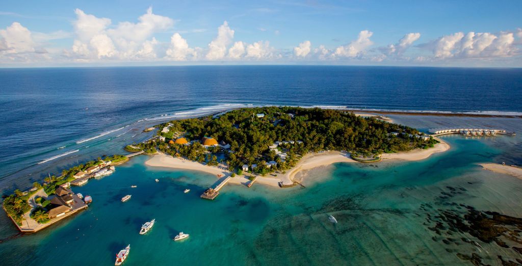 Holiday Inn Resort Kandooma Maldives 4*