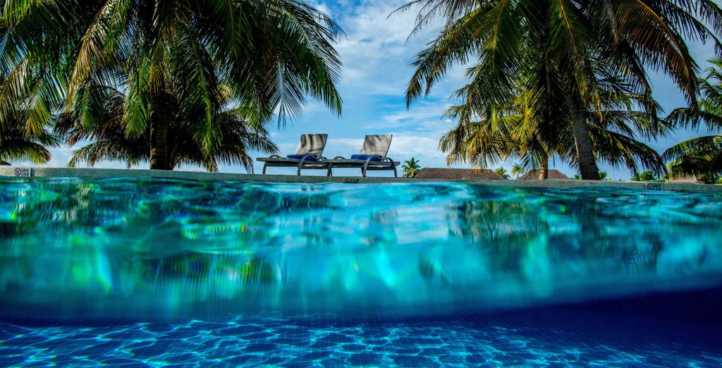 Holiday Inn Resort Kandooma Maldives 4*
