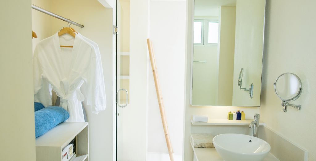 Holiday Inn Resort Kandooma Maldives 4*
