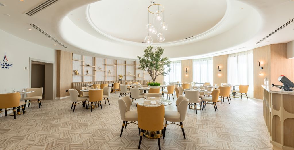Sheraton Abu Dhabi Hotel & Resort 5*