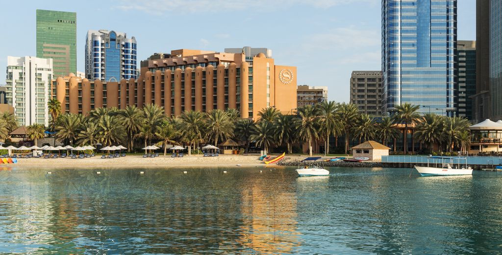 Sheraton Abu Dhabi Hotel & Resort 5*