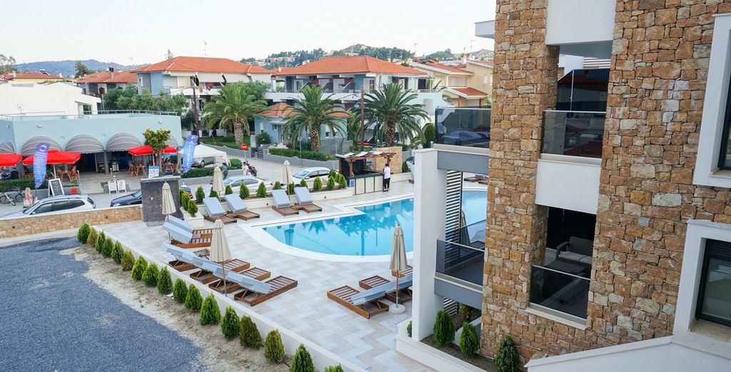 Agnes Deluxe Hotel 