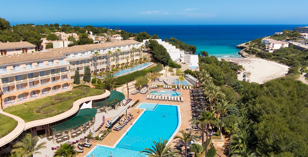 Insotel Cala Mandia Resort & Spa 4*