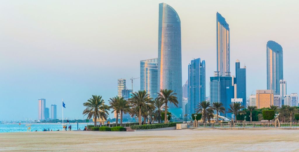 Hyatt Andaz Capital Gate 5* con biglietti per il Gran Premio di Formula 1