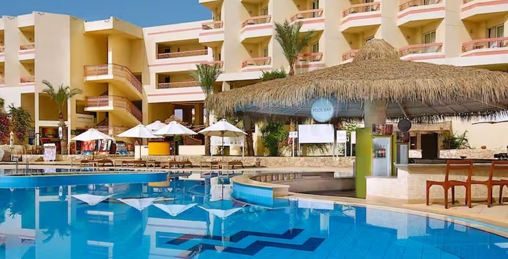 DoubleTree By Hilton Sharks Bay Resort 4*