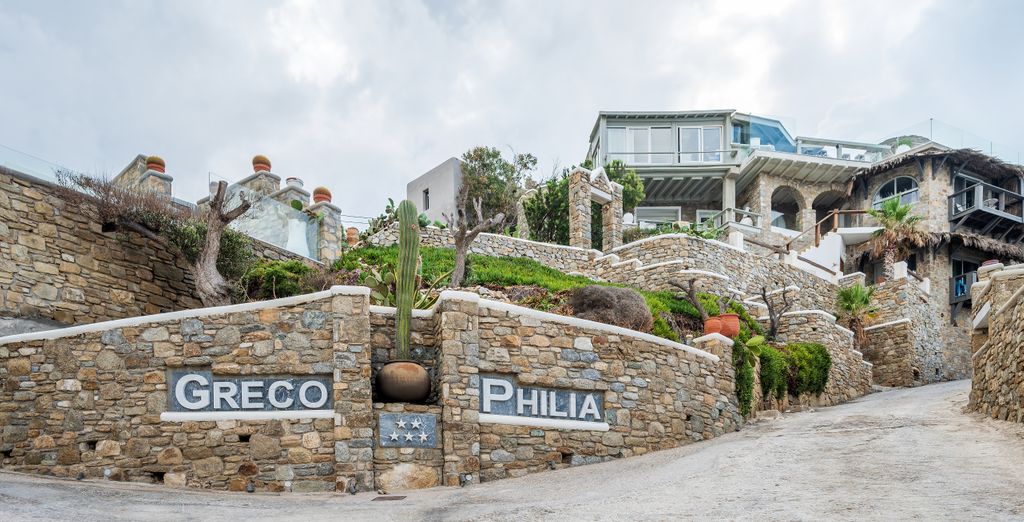 Smy Mykonos Suites & Villas 5*