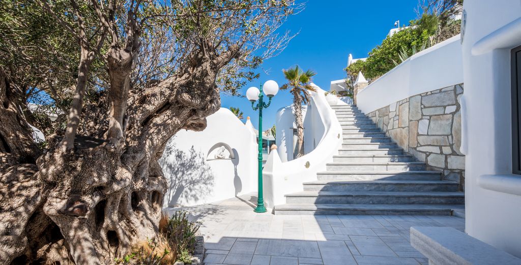 Smy Mykonos Suites & Villas 5*