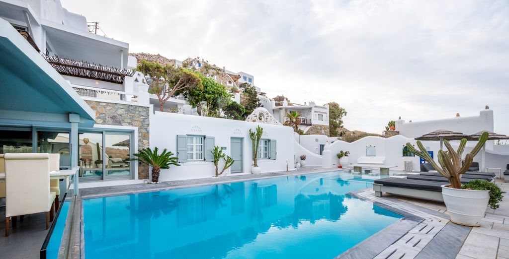 Smy Mykonos Suites & Villas 5*