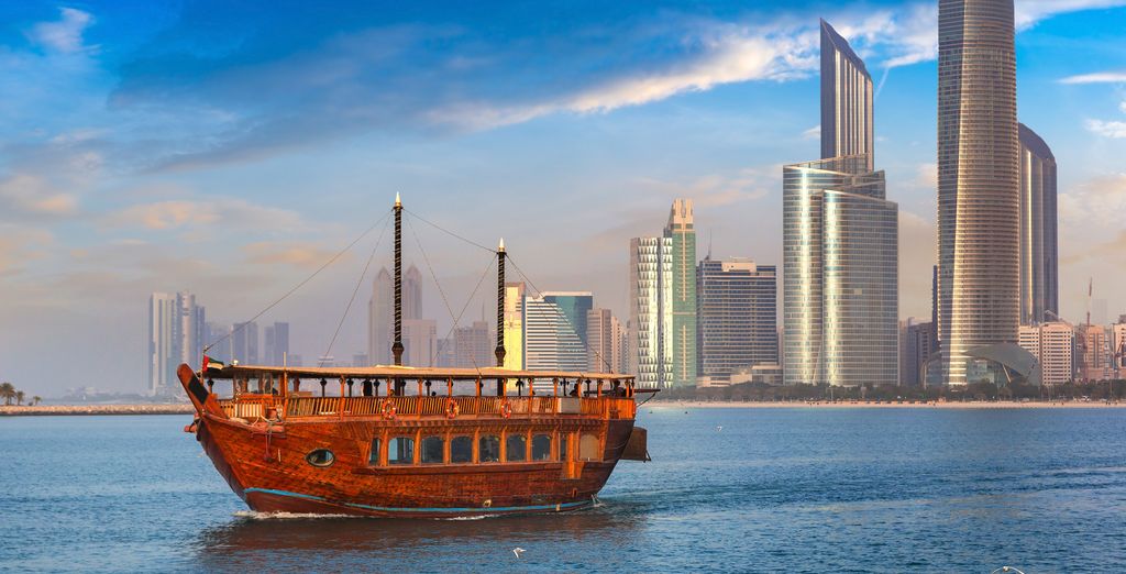 Golden Tulip Downtown Abu Dhabi 4*