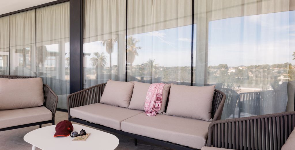 Flipflop Cala Mandia Hotel