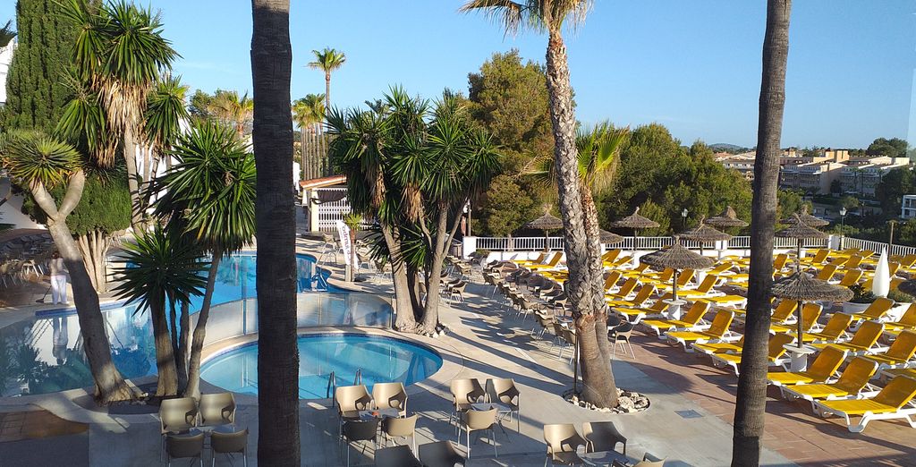 Flipflop Cala Mandia Hotel