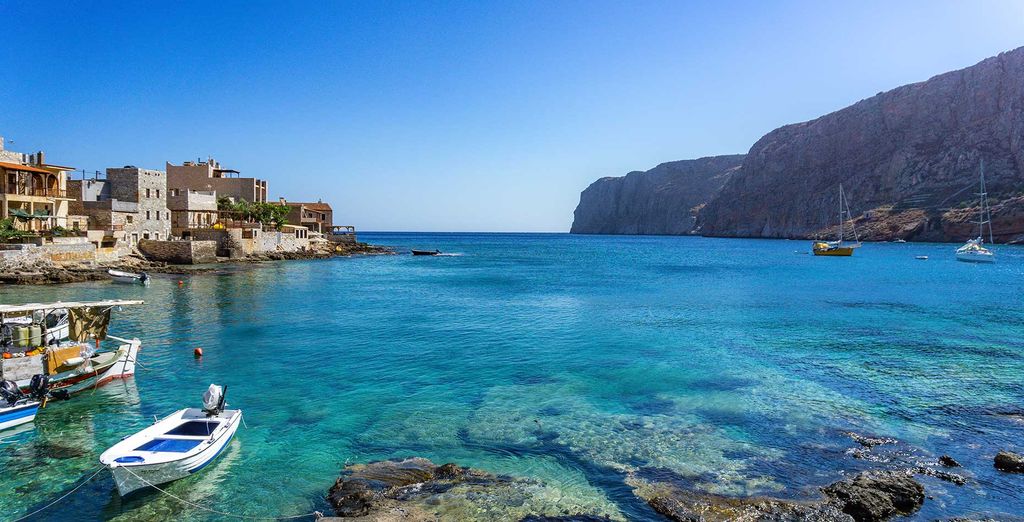 Hydra Beach Resort 5*