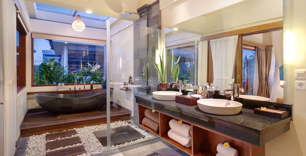 Ubud Nyuh Bali Resort & Spa 5* e Monolocale Resort Seminyak by Ini Vie Hospitality 5*