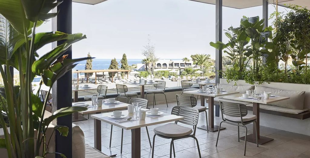 Helea Family Beach Resort 5*