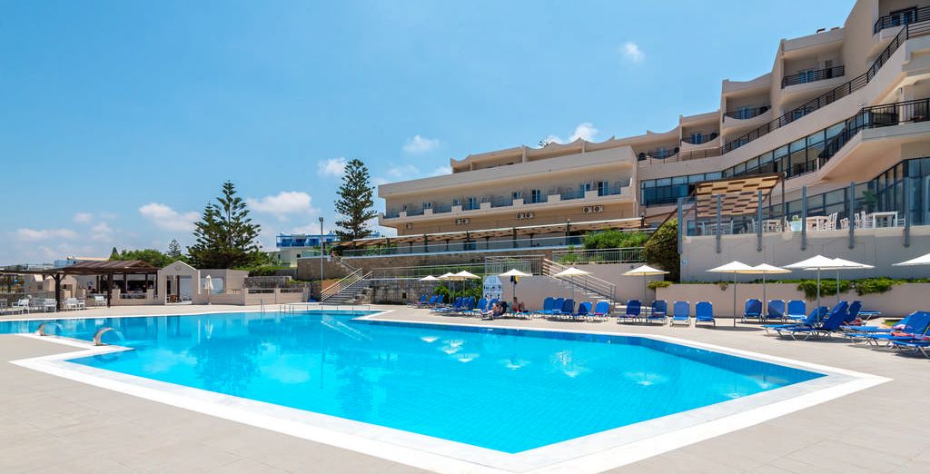 Themis Beach Hotel 4*