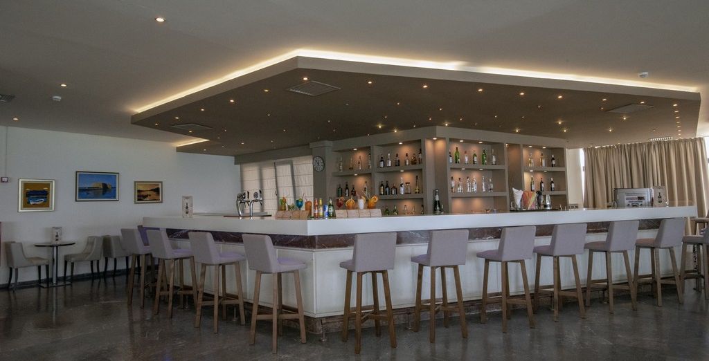 Themis Beach Hotel 4*