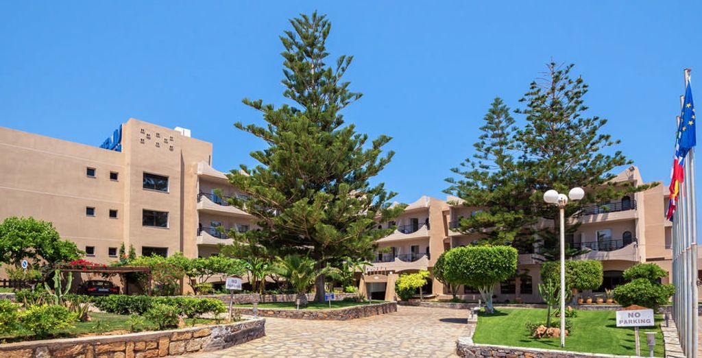 Themis Beach Hotel 4*