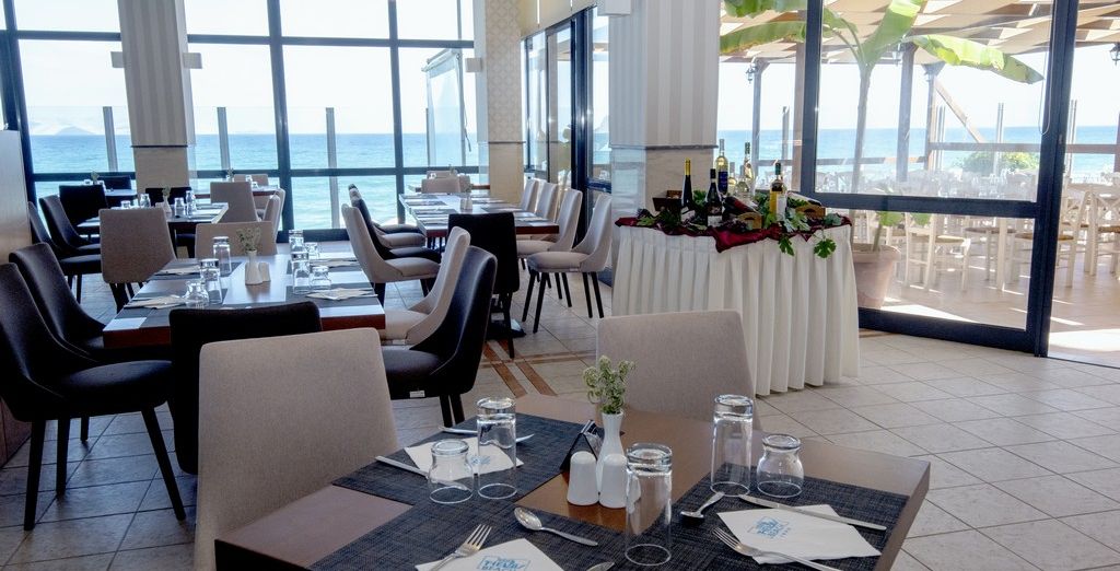 Themis Beach Hotel 4*