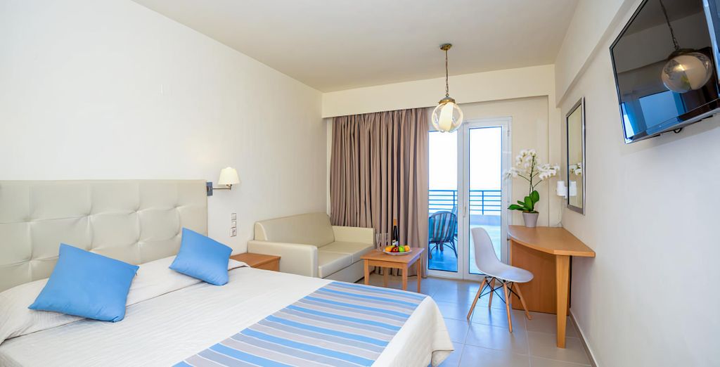Themis Beach Hotel 4*