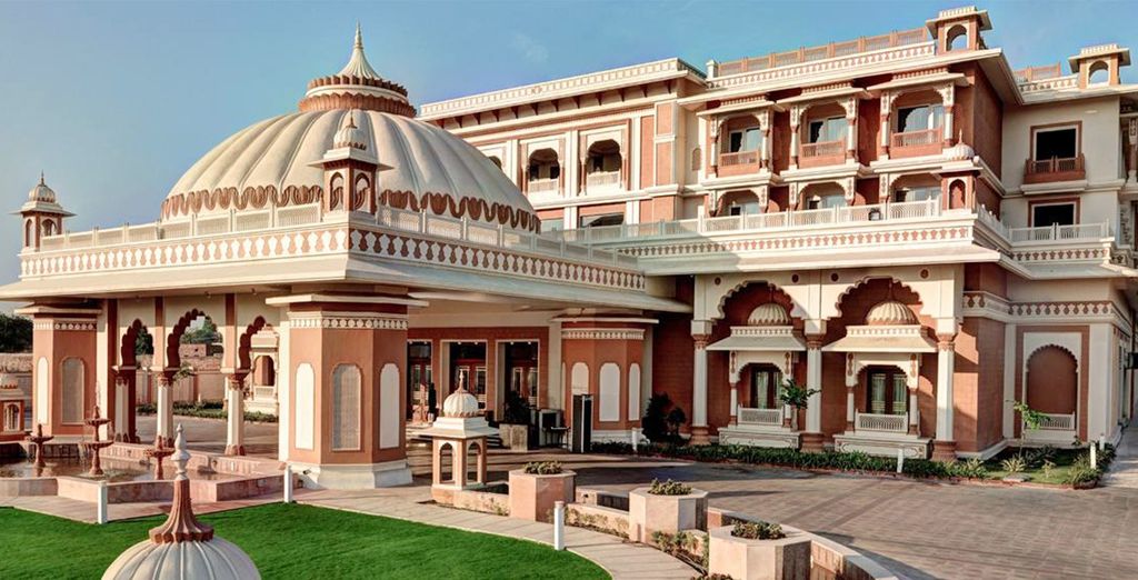 Tour privato del Rajasthan con estensione all'Hondaafushi Island Resort 4*