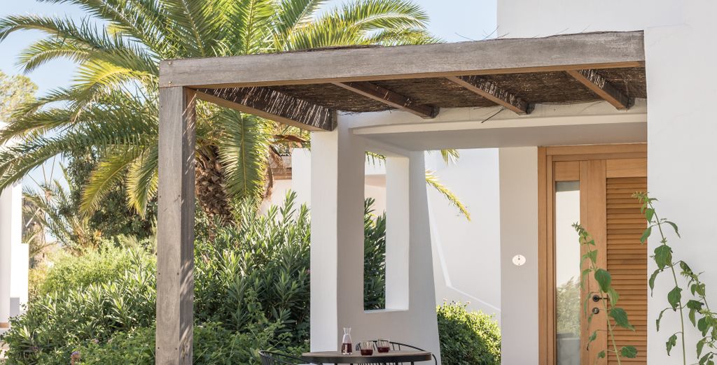 Minos Beach Art Hotel 5* Design Hotels
