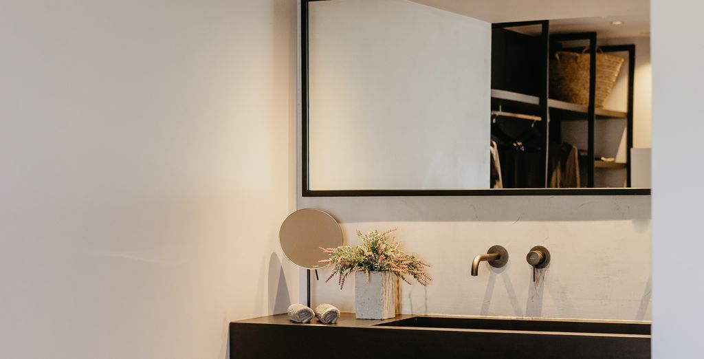Minos Beach Art Hotel 5* Design Hotels