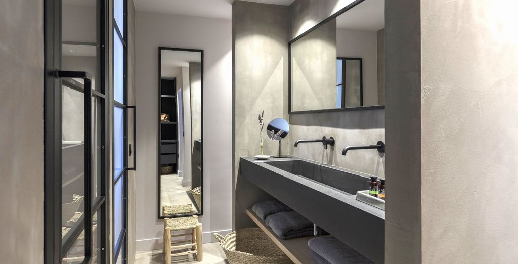 Minos Beach Art Hotel 5* Design Hotels