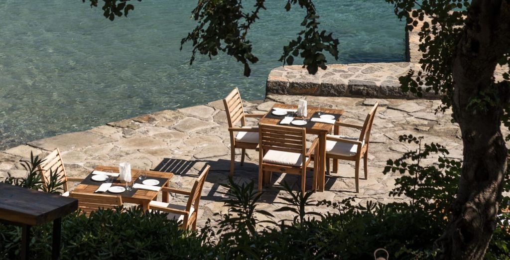 Minos Beach Art Hotel 5* Design Hotels