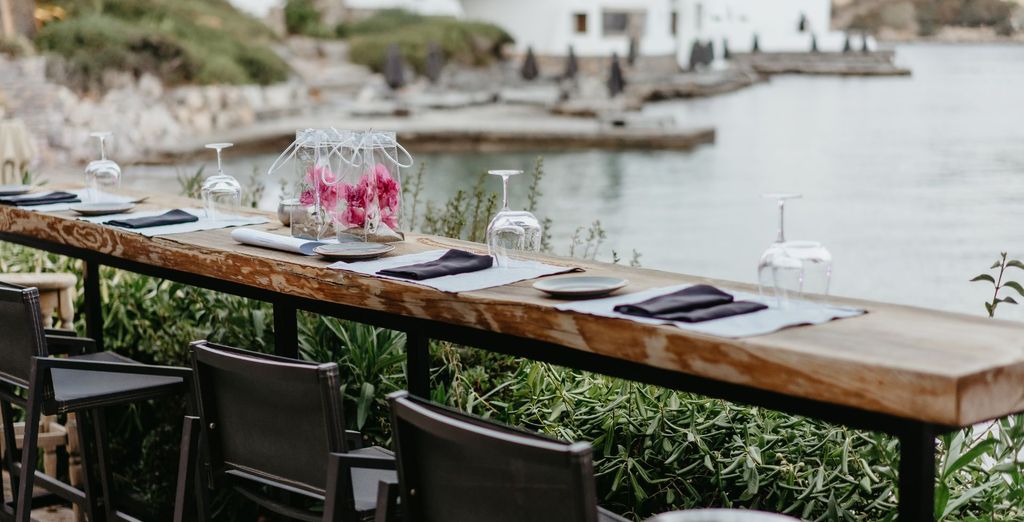 Minos Beach Art Hotel 5* Design Hotels