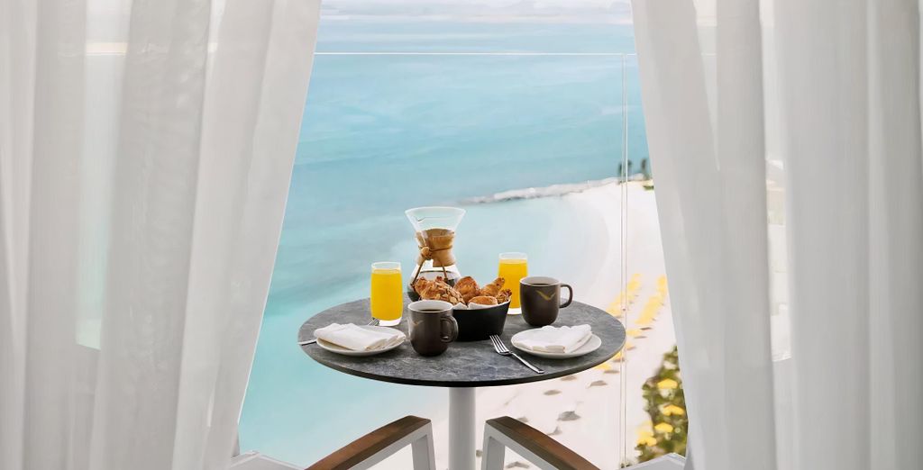 Mövenpick Resort Al Marjan Island 5*