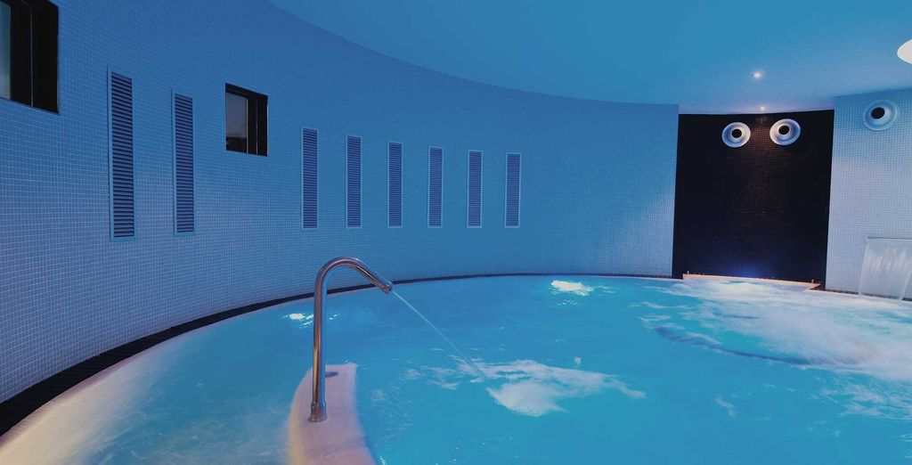 Hotel Aguas De Ibiza 5*