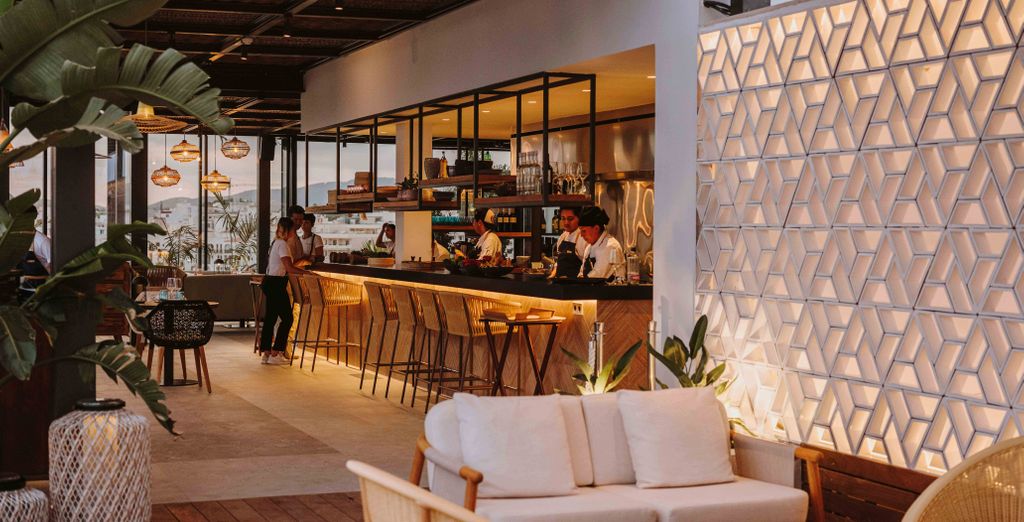 Hotel Aguas De Ibiza 5*