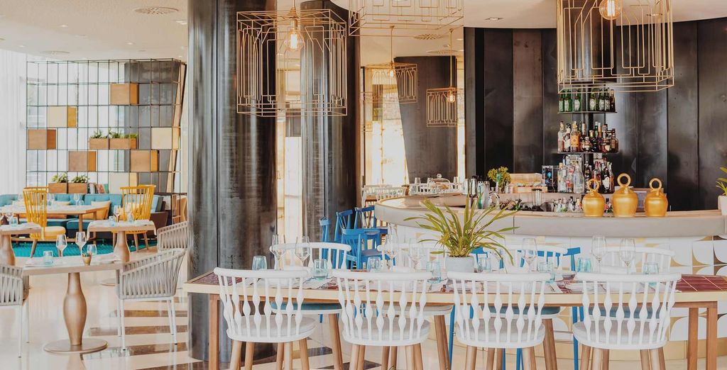 Hotel Aguas De Ibiza 5*