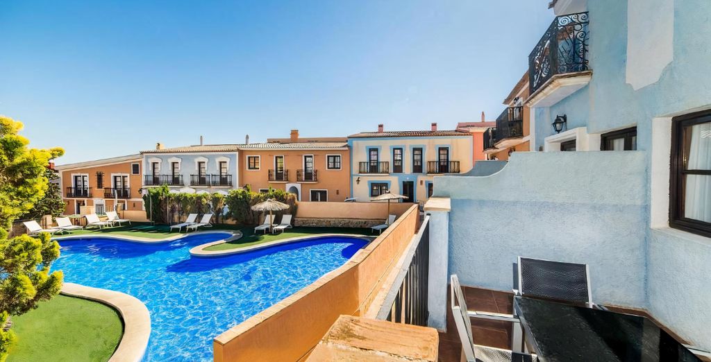 Occidental Pueblo Acantilado 4*