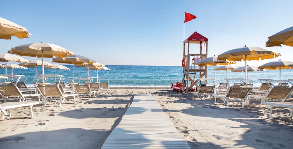 Hotel Village Paradise 4*