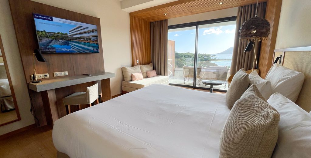 Golden Tulip Porto Vecchio 4* con volo o Sardinia Ferries
